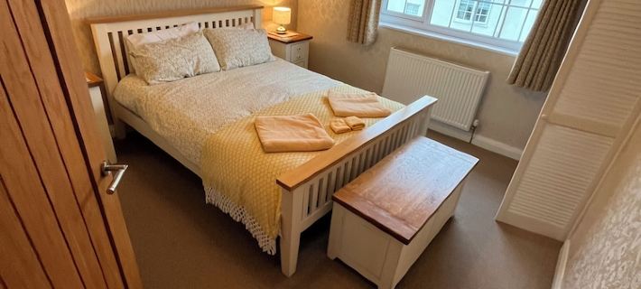 Conwy Town Cottage Sleeps 4 + Cot, Fast Wifi , Private Enclosed Courtyard Отели в г. Конви