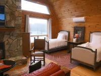The Horse Shoe Farm Hotels in Henderson County