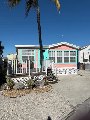 35' Seawall Sparkling , 30min from Keywest, WIFI, BBQ Grill, Pool