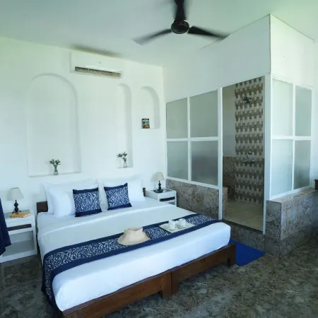 Beachouse Beachfront Cottages and Suites