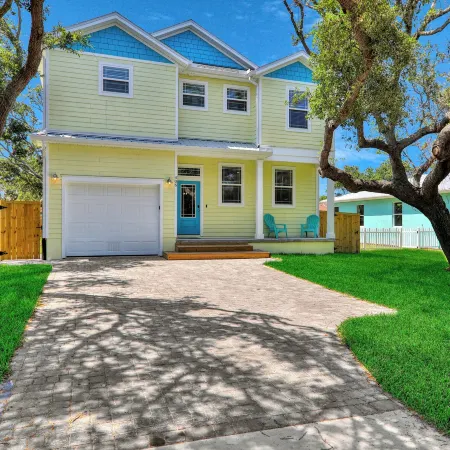 Spacious Beach Home - Just a Block From the Ocean & the River