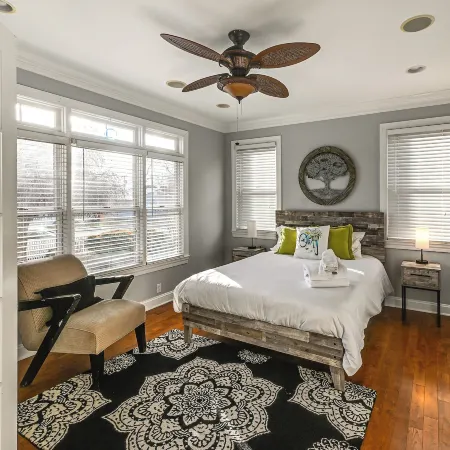 Walk to Beach! Group-Friendly Ocean City Getaway