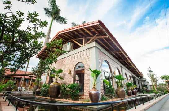 Tam Cốc Banana Bungalow - Bãi đậu xe