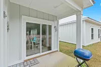 New Cottage Near Sports Complex, Owa, Beaches, Shopping, Restaurants.