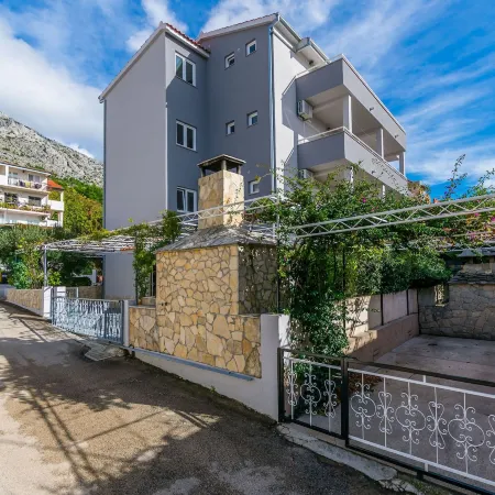 Apartment Anica