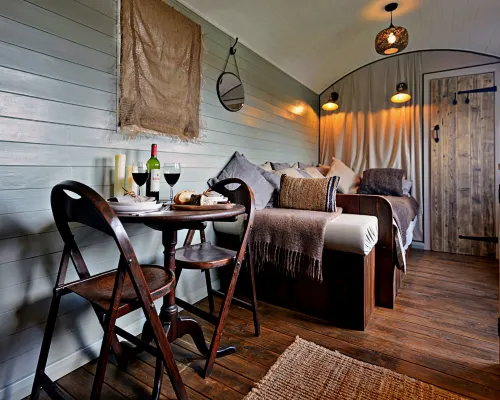 Shepherd’s Hut on Llŷn Peninsula by Private Lake Hotels in Llannor