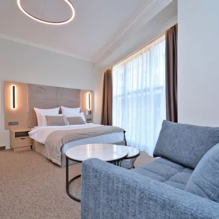 BM Avenue Hotel