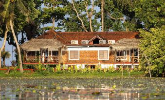 Coconut Lagoon Kumarakom- a CGH Earth Experience