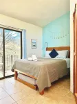 Ocotal Hilltop Condo: Mountain Views, 4 Pools, 3 Min to Beach, 100 Mbps WiFi