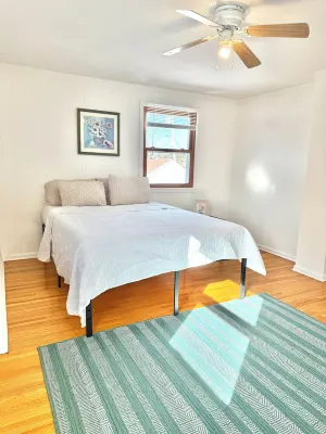 4 bedroom HOUSE – 5 Minutes to MOA & AIRPORT
