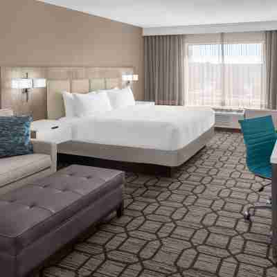 DoubleTree by Hilton Lubbock University Area Rooms
