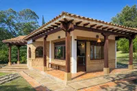 Hacienda Cascanueces Отели в г. 