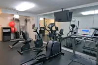 Ramada Plaza by Wyndham Waikiki - Gym