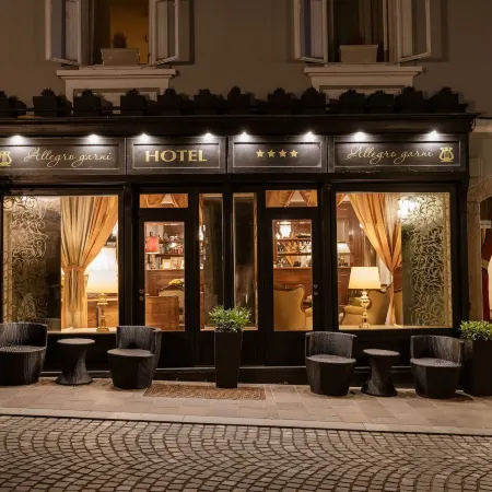 Allegro Hotel