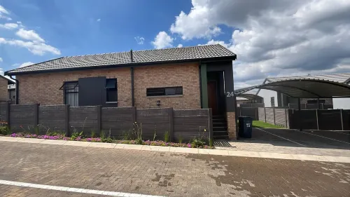 Charming 3-bedroom House Rental in Centurion, South Africa