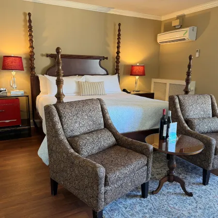 Crown Mansion Boutique Hotel & Villas