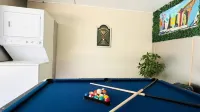 靠近硬石餐廳的家，帶燒烤和桌球桌