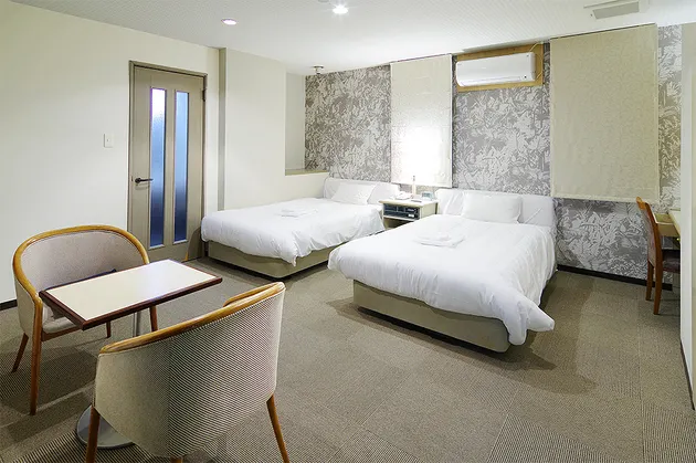 Leo Plaza Hotel