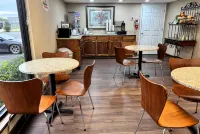 Super 8 by Wyndham Booneville - 2 Sao