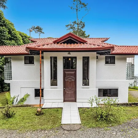 WHALES TAIL View Exotic Designer House 13 acre PRIVACY, Birding w 50 MILE VIEW