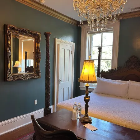 Justine Inn Savannah