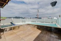 Casa com Piscina Churrasqueira e Ar Condicionado - Pools