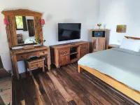 Mango Dive & Bungalow - Bed and Breakfasts