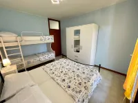 Spacious beachside flat with terrace - Huoneistot