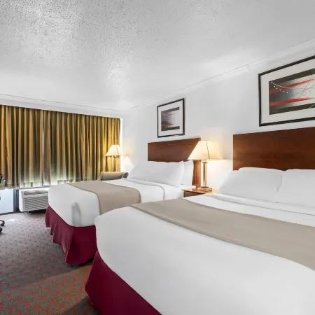 Ramada by Wyndham Lewiston Hotel & Conference Center