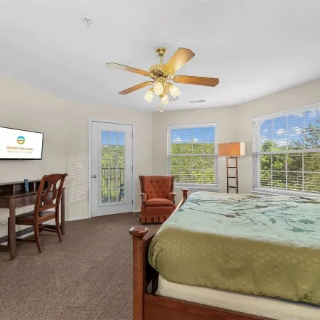 The Shoreline Suite 2bdr
