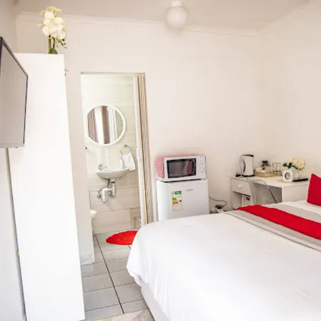 Cosy en-suite studio Отели рядом с достопримечательностью «Выставочный комплекс Ticketpro Dome»
