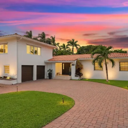 6 BR Villa Steps to Ocean Pool Sauna Jacuzzi