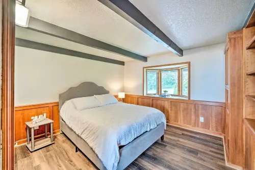 Lovely Coupeville Home w/ Puget Sound Views! - Wifi