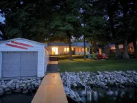 Fish Hook Cabin-Cozy cabin on Lake Osakis with sunsets, fishing & nature abound - Wifi