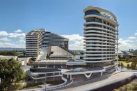 Montego Mermaid Beach Motel - Beach
