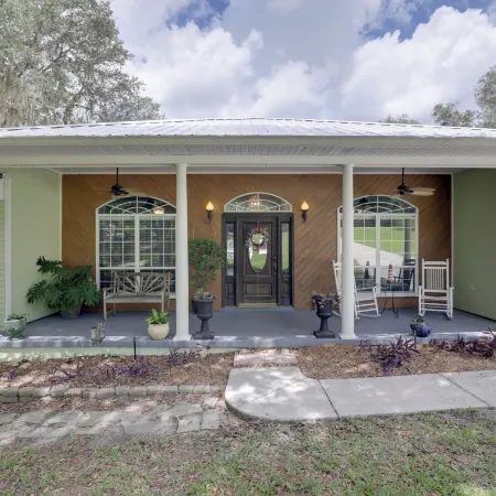 Private Beach & Dock! North Florida Lake House