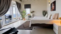 Whale Tails Hotel - 4-Star