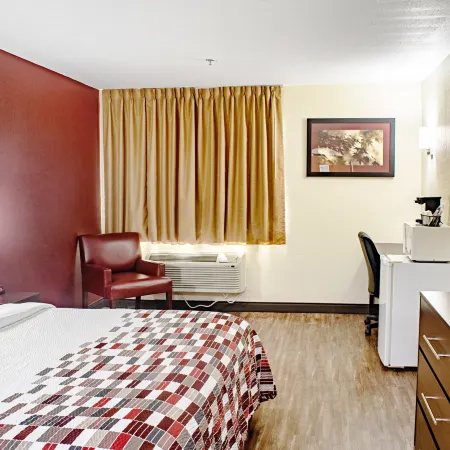 Red Roof Inn & Suites Middletown - Franklin