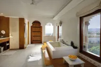 RAAS Devigarh - Romantische