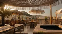 The Square Hotel by X&N - Pemandian Air Panas