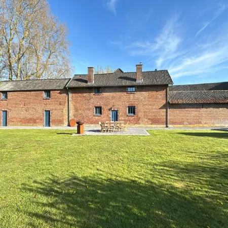 Hoefke Voort - Peaceful Farmhouse in Haspengouw for 12 Guests Hotels in Borgloon
