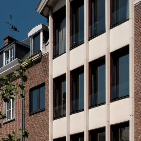 A place - Vrijdagmarkt 1