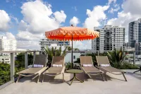 Dolce by Wyndham Miami Beach - Rooftop Pools