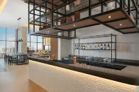 Four Points by Sheraton Nashik - bar