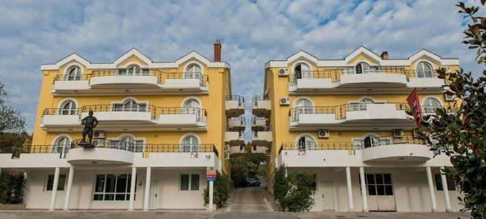 Hotel Crnogorska Kuća Hotels in Подгориця