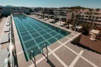 The Social Hub San Sebastián - Pools