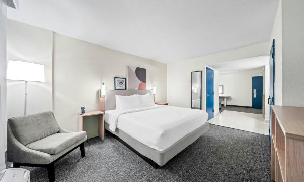 Spark by Hilton Orlando Near Universal
