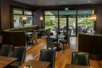 Newtown Park Hotel - breakfast