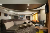 SpringHill Suites Kansas City Overland Park - parking