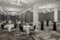 Renaissance Chicago North Shore Hotel - Pet-friendly
